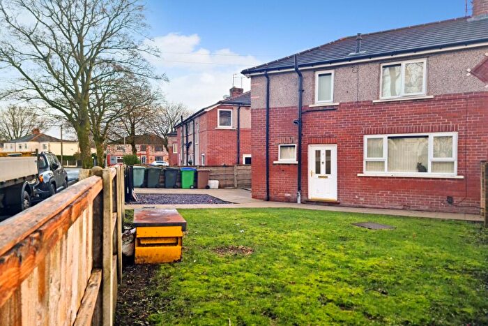 3 Bedroom Semi Detached House For Sale In Tennyson Road, Middleton, Manchester, M24