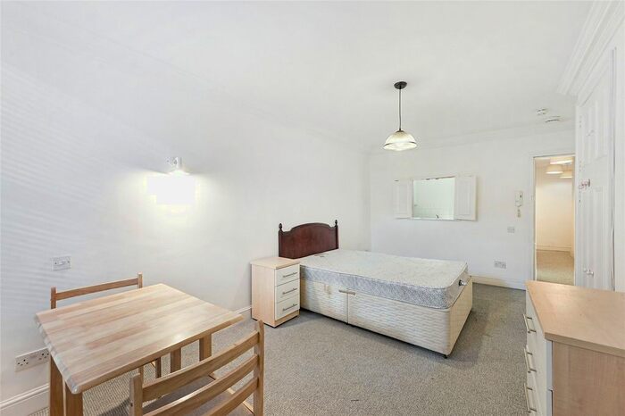 Studio To Rent In Trebovir Road, Earls Court, SW5