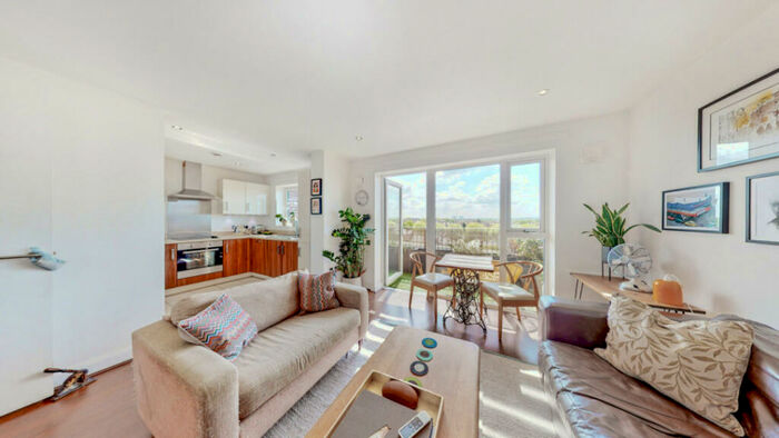 1 Bedroom Flat For Sale In Leyton Green Road, London, E10