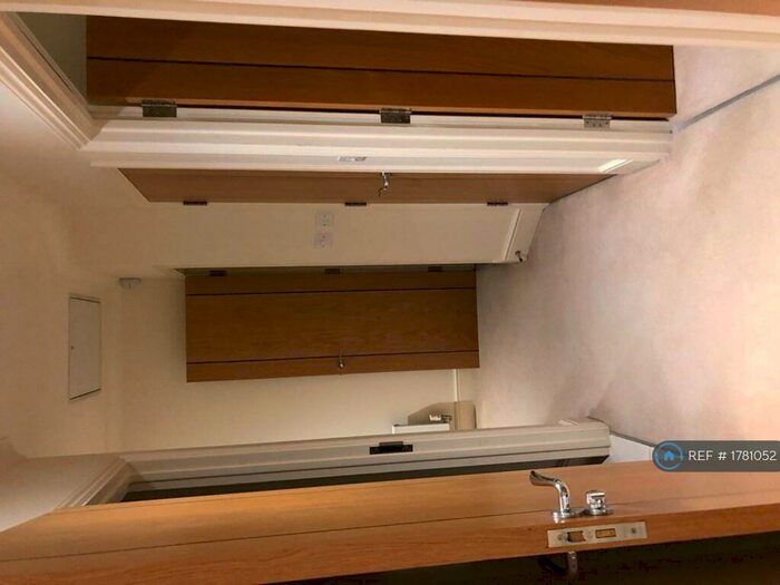 1 Bedroom Flat To Rent In Burlington Apartments, Bromley, BR2