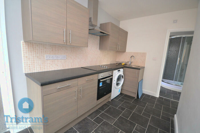 2 Bedroom Flat To Rent In Derby Road, Beeston, NG9