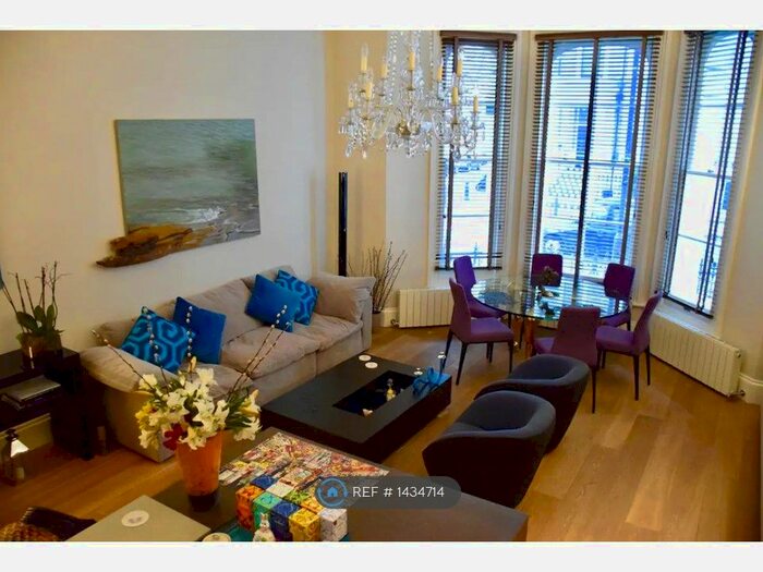 2 Bedroom Flat To Rent In Redcliffe Gardens, London, SW10