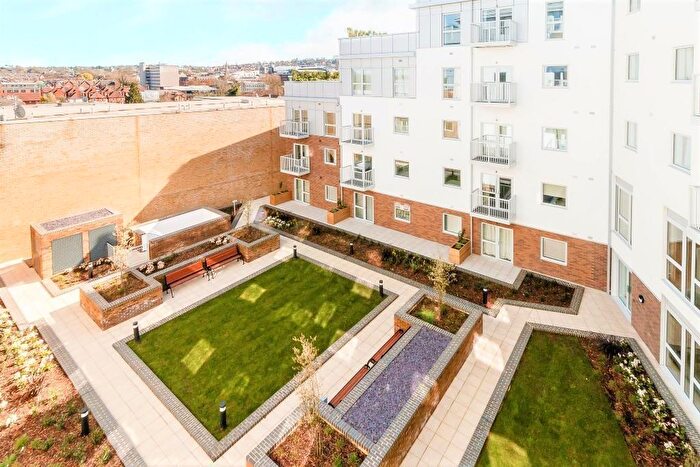 1 Bedroom Flat To Rent In Austen House, Station View, Guildford, GU1