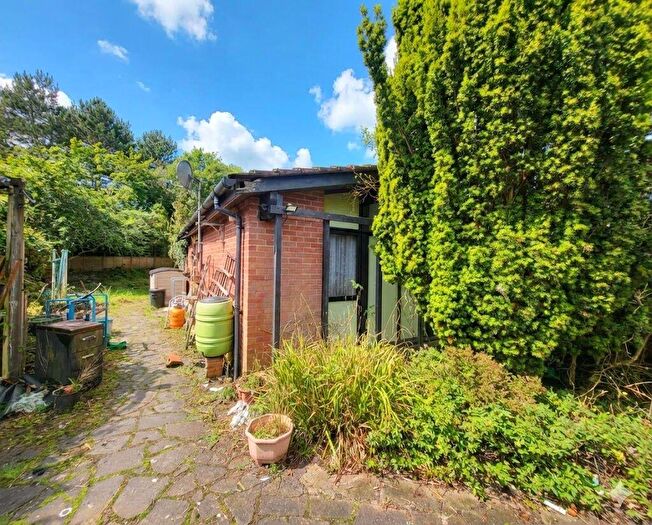 2 Bedroom Bungalow For Sale In Bessemer Court, Blakelands, Milton Keynes, MK14