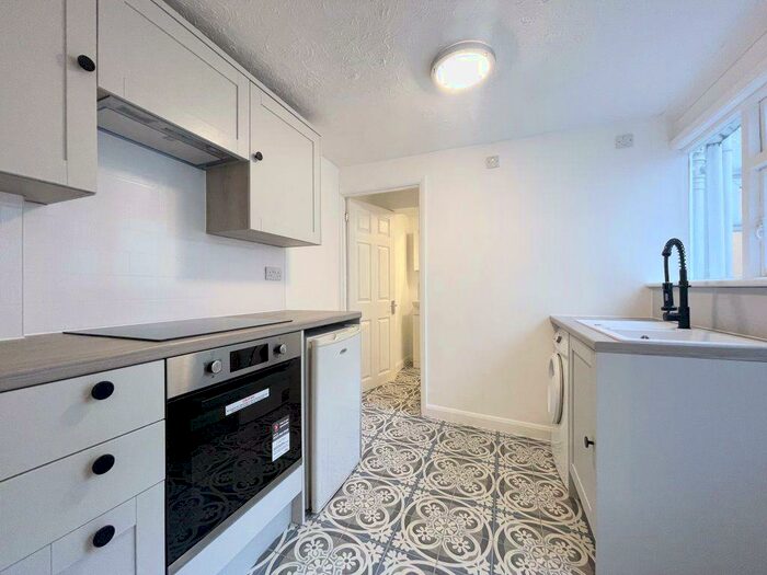 1 Bedroom Flat To Rent In Upper Lewes Road -, P15