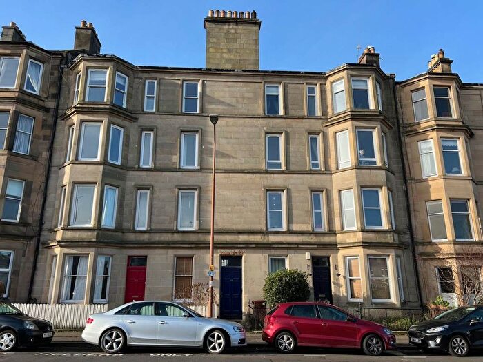 2 Bedroom Flat To Rent In Bellevue Road, Edinburgh, EH7