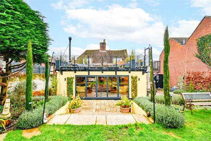 3 Bedroom Detached House For Sale In Chapel Street, Thatcham, Berkshire, RG18