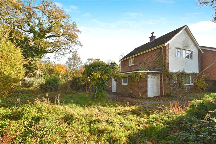 3 Bedroom Detached House For Sale In Green Pond Lane, Romsey, Hampshire, SO51