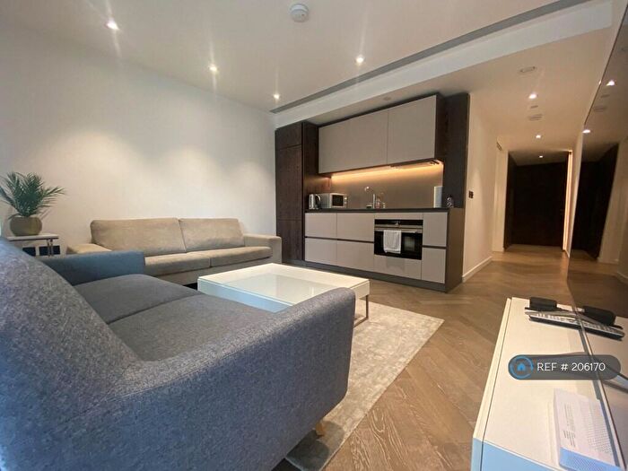 1 Bedroom Flat To Rent In Pearce House, London, SW11