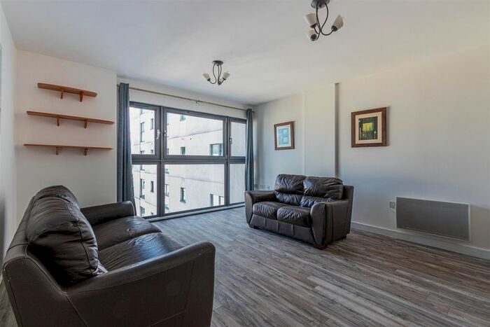 2 Bedroom Flat To Rent In Churchill Way, Cardiff, CF10