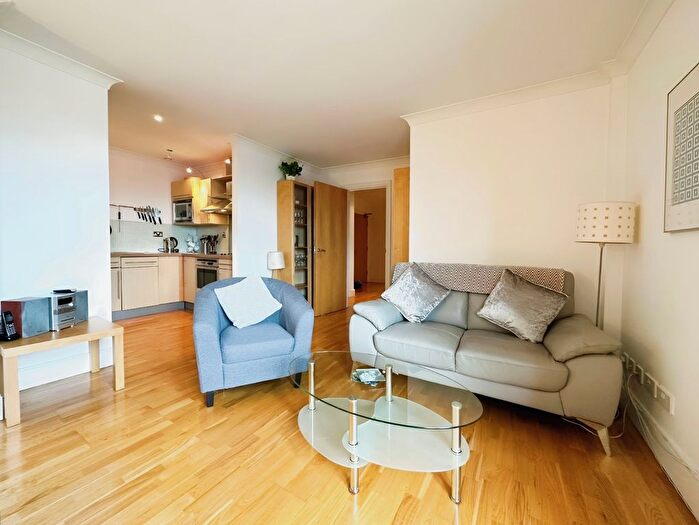 2 Bedroom Flat To Rent In Merchants Quay, East Street, Leeds, West Yorkshire, LS9