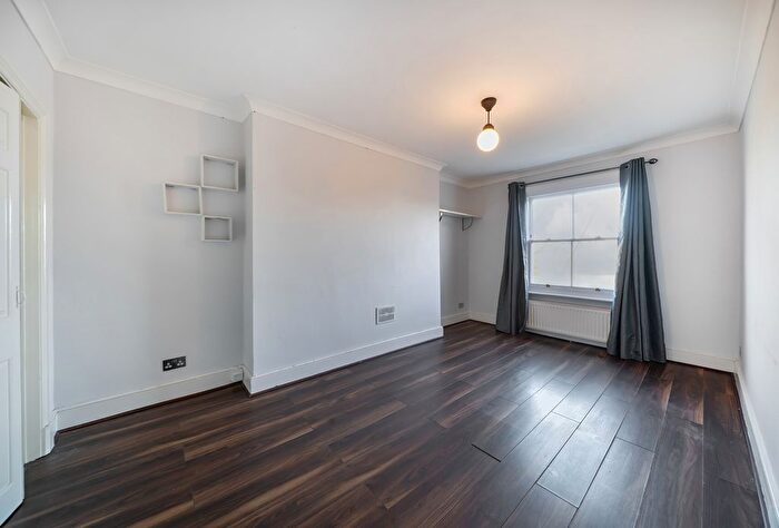 1 Bedroom Flat For Sale In Leigham Court Road, London, SW16