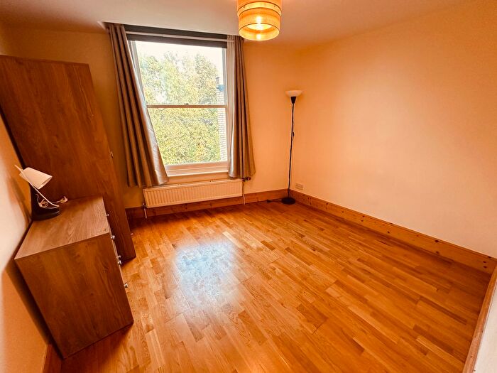 2 Bedroom Flat To Rent In Wray Crescent, London, N4