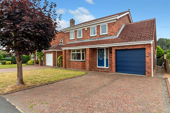 3 Bedroom Detached House For Sale In Greenshaw Drive, Wigginton, York, North Yorkshire, YO32