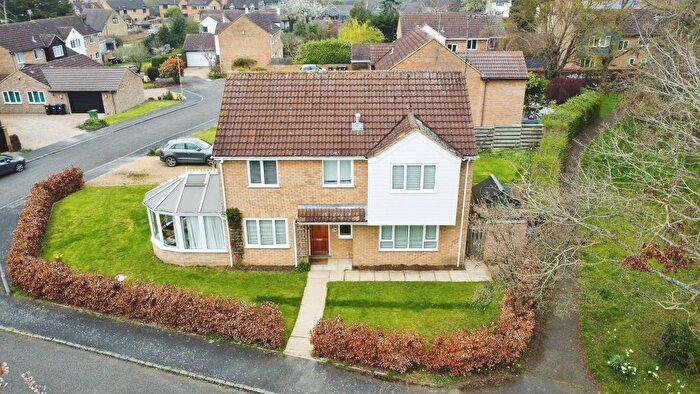 4 Bedroom Link Detached House For Sale In Carters Close, Sherington, Newport Pagnell, MK16