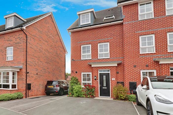 3 Bedroom Town House For Sale In Meadow Brown Place, Sandbach, CW11