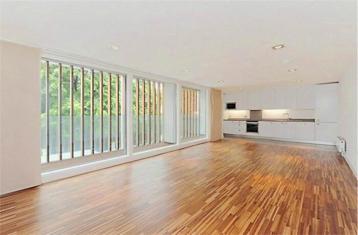 2 Bedroom Flat To Rent In Fulham Road, South Kensington, London, SW3