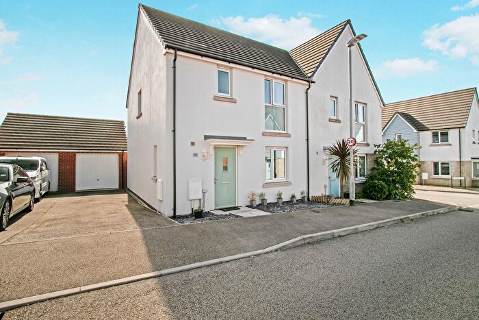 3 Bedroom Semi Detached House For Sale In Horwell Drive, Hayle, Cornwall, TR27