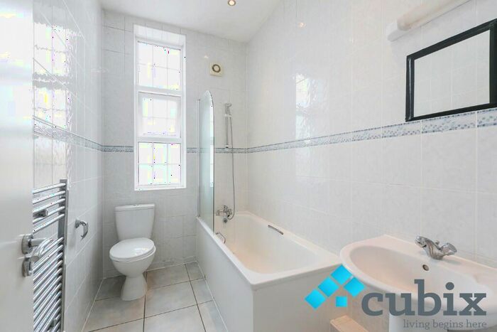 2 Bedroom Flat To Rent In Carter Place, London, SE17