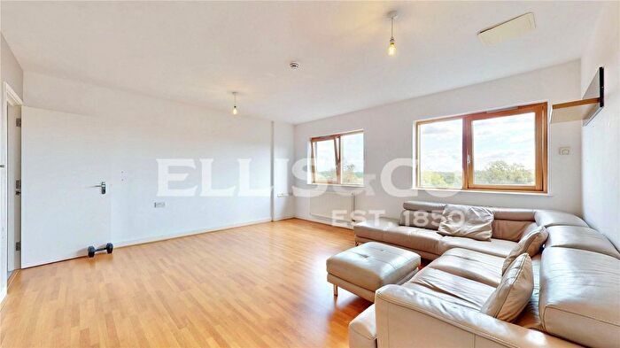 2 Bedroom Flat For Sale In Ruislip Road East, Greenford, UB6