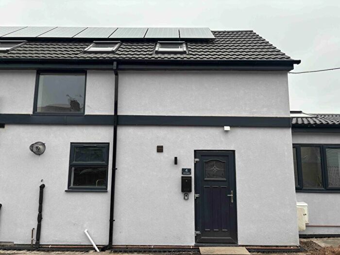 1 Bedroom Terraced House To Rent In Flat, The Shambles, CV10