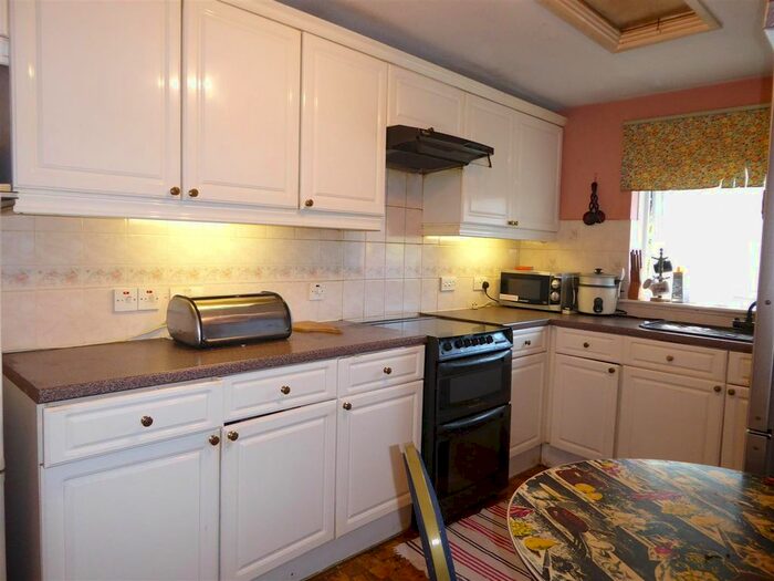 2 Bedroom Flat To Rent In St. Marks Road, London, SE25