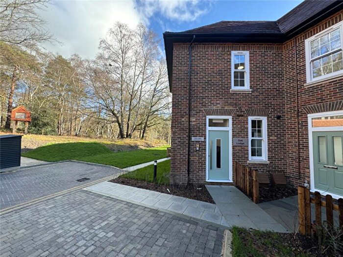1 Bedroom Apartment For Sale In Brunswick Road, Deepcut, Camberley, Surrey, GU16