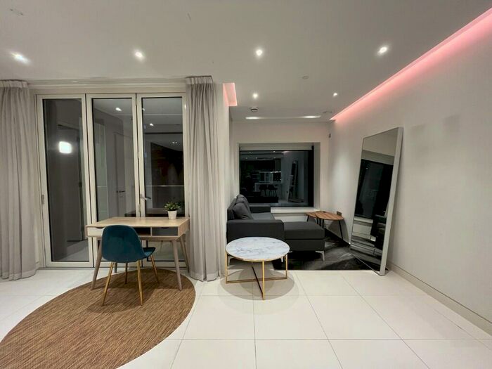 1 Bedroom Flat To Rent In Sugar Quey, Water Lane, London, EC3R