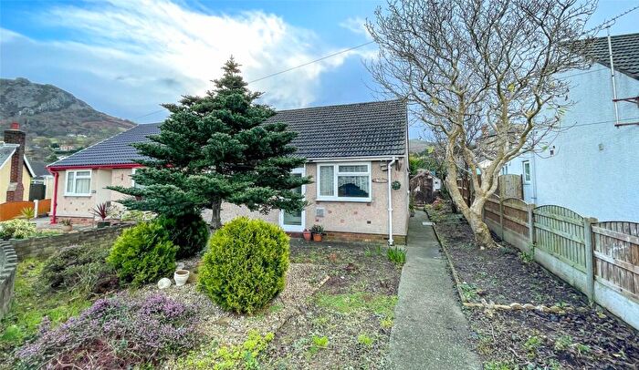 2 Bedroom Bungalow For Sale In Maes Y Glyn, Llanfairfechan, Conwy, LL33
