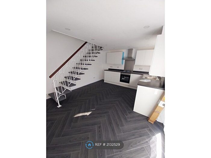 3 Bedroom Terraced House To Rent In Chaffinch Close, Chatham, ME5