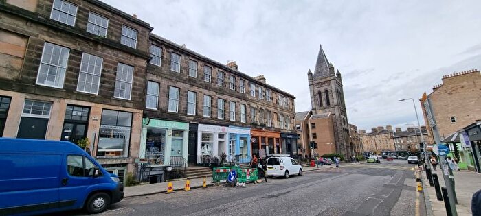 2 Bedroom Flat To Rent In Deanhaugh Street, Stockbridge, Edinburgh, EH4