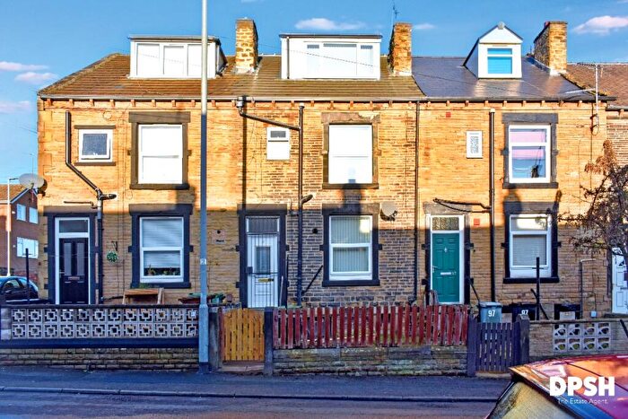 2 Bedroom Terraced House For Sale In New Bank Street, Morley, Leeds, LS27