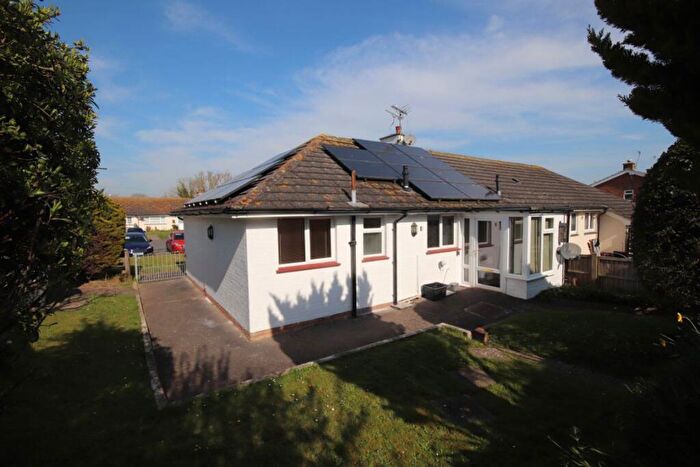2 Bedroom Bungalow To Rent In Eastry, CT13
