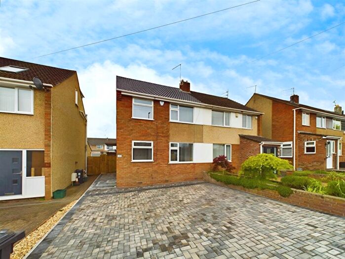 3 Bedroom Semi-Detached House To Rent In Station Road, Bristol, BS15