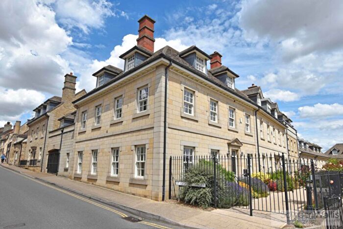 5 Bedroom Town House For Sale In Danegeld Place, Stamford, PE9