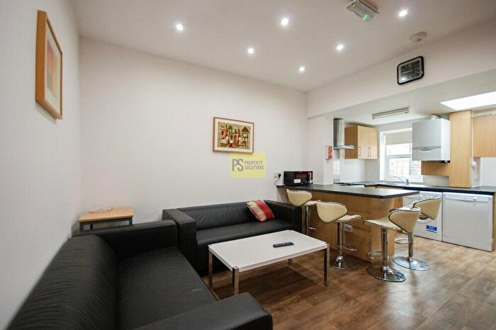 6 Bedroom Terraced House To Rent In Exeter Road, Selly Oak, Birmingham, B29