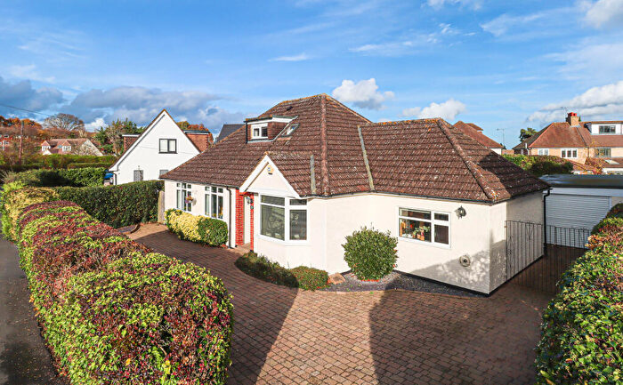 4 Bedroom Chalet For Sale In Burston Drive, Park Street, St. Albans, AL2