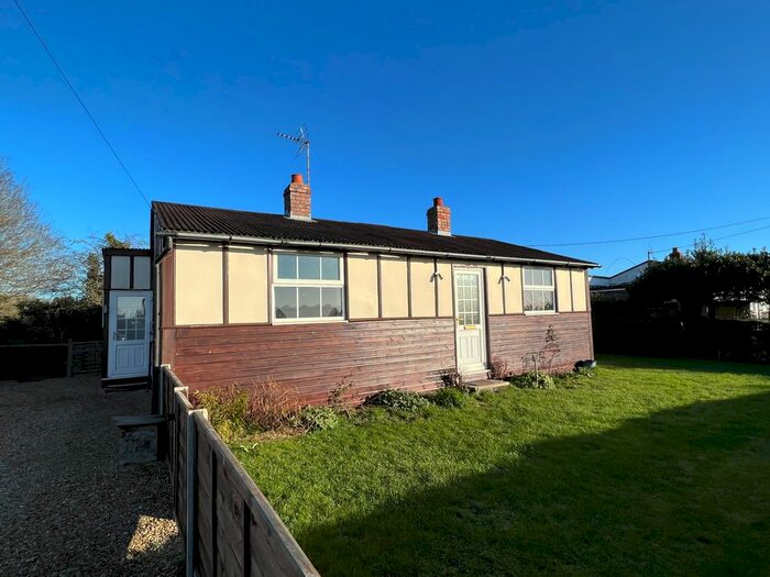 2 Bedroom Bungalow To Rent In Lowgate, Fleet, Holbeach, PE12