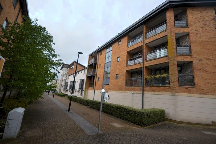 2 Bedroom Flat To Rent In Water Lily Court, Tuke Walk, Swindon, SN1