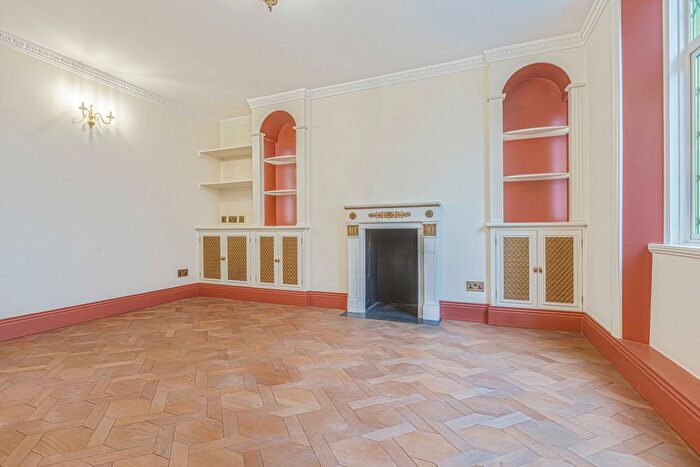 1 Bedroom Terraced House To Rent In Rutland Street, Knightsbridge, SW7