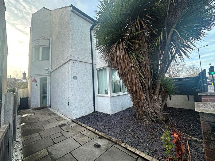 3 Bedroom Semi Detached House For Sale In Harlington Road East, Feltham, TW13