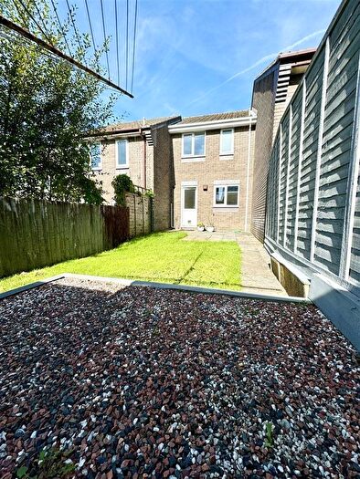 2 Bedroom Terraced House To Rent In Barn Close, Woodlands, PL21