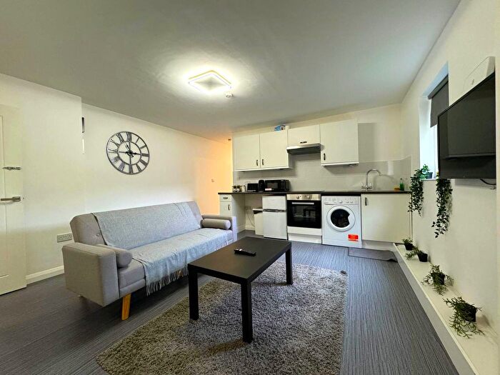 2 Bedroom Flat To Rent In Hertford Court, Vicarage Lane, London, E6