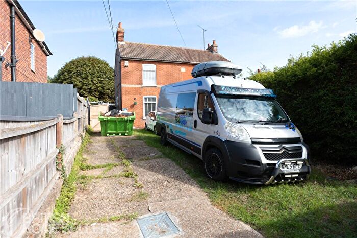 3 Bedroom Semi-Detached House For Sale In Henniker Road, Ipswich, Suffolk, IP1