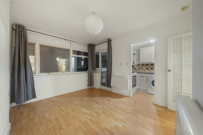 Studio To Rent In Abberton, Prospect Road, Woodford Green, IG8