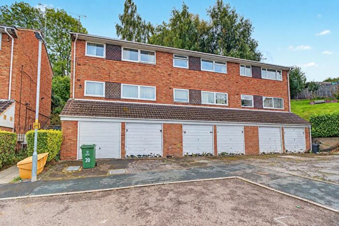 1 Bedroom Apartment For Sale In Valleyside, Old Town, Swindon, Wiltshire, SN1