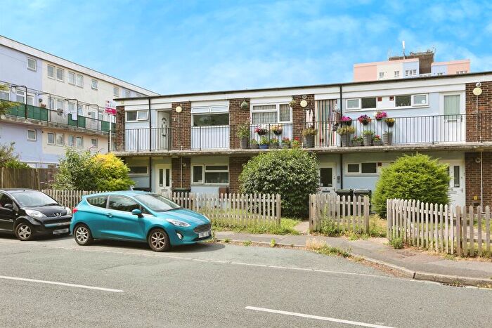 2 Bedroom Flat For Sale In Mill Lane, Gosport, PO12