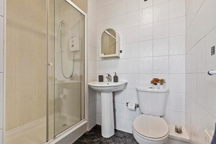 1 Bedroom Flat To Rent In Vinery Road, Leeds, LS4