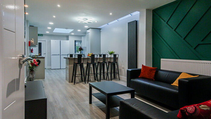 6 Bedroom Terraced House To Rent In Alton Road, Selly Oak, Birmingham, B29