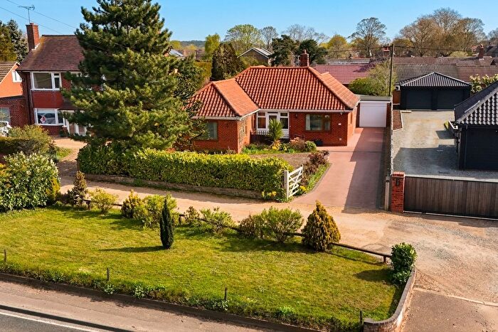 3 Bedroom Detached Bungalow For Sale In Norwich Road, Ditchingham, Bungay, NR35